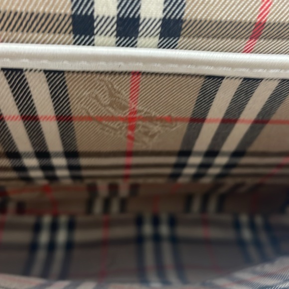 Authentic BURBERRY vintage off-white leather Crossbody bag with COA - Picture 10 of 11